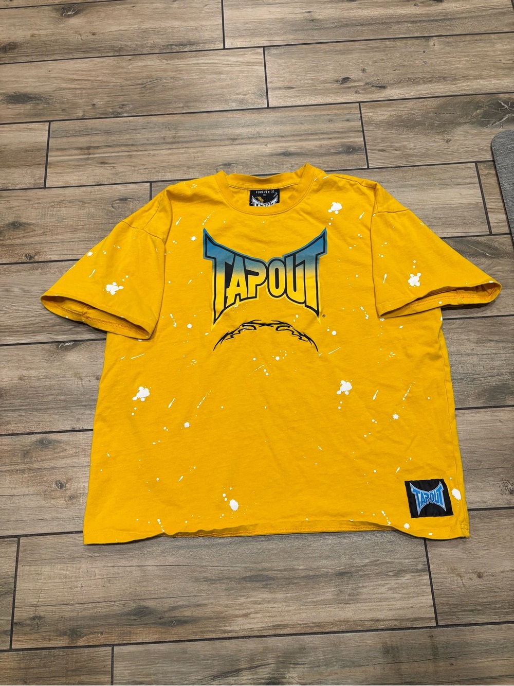 Vintage Tapout x Forever 21 Mustard Yellow Graphic T-Shirt Size Large Y2K